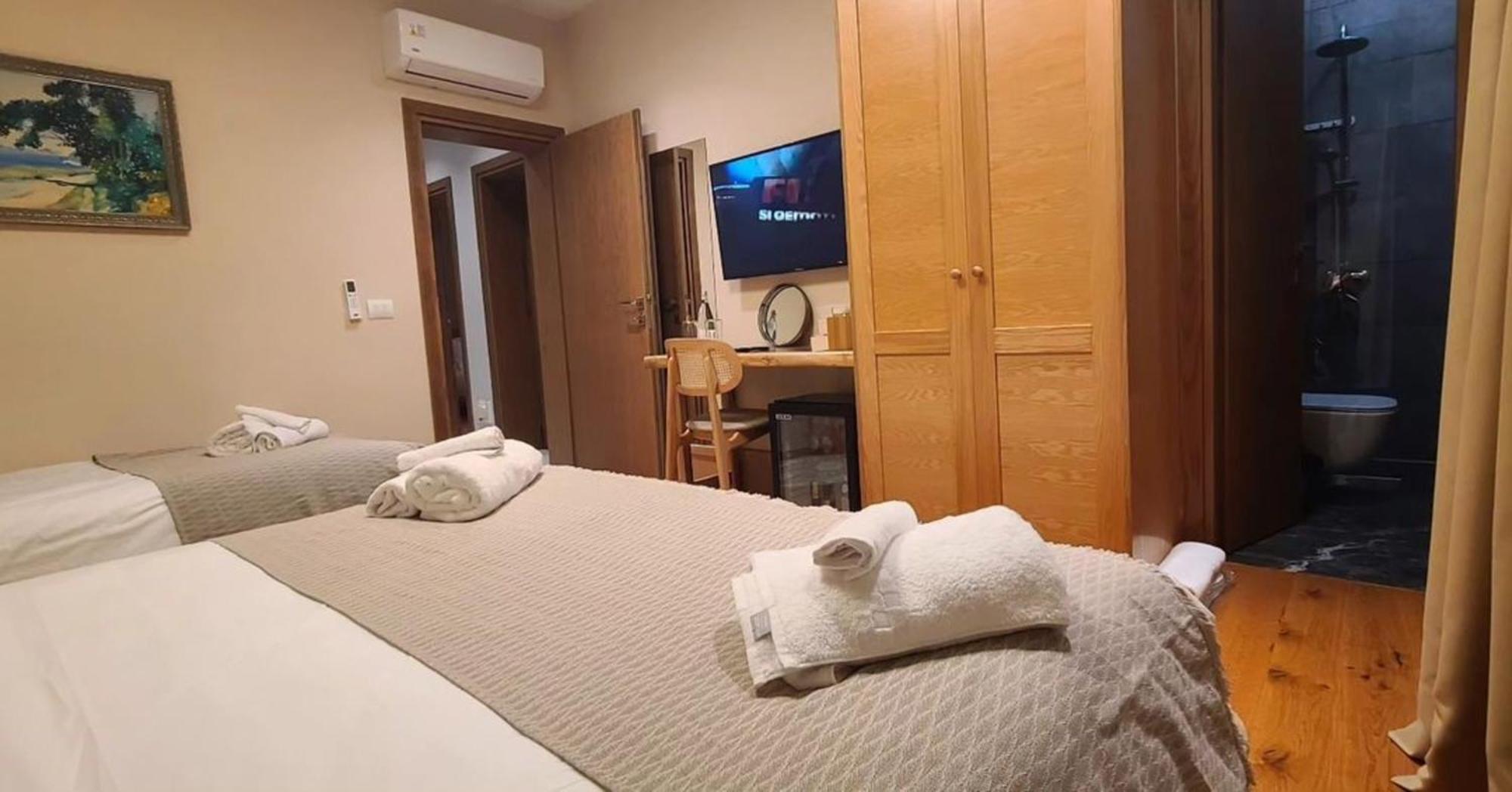 Velar Hotel Boutique Korce Exterior photo